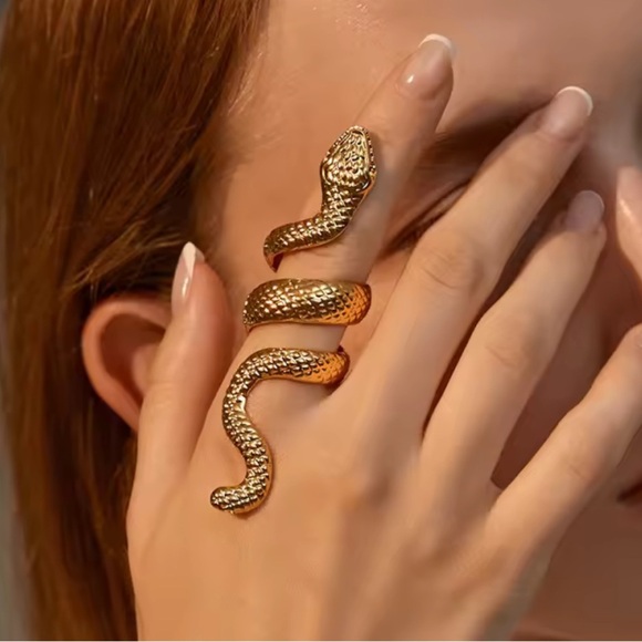 New Anthropologe sepentiGold Snake Ring - Picture 10 of 11